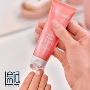 ضد-آفتاب-نوتروژینا-مدل-Bright-Boost-SPF30-لمیاشاپ-2